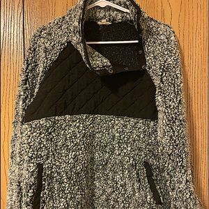 Black and grey Sherpa pullover